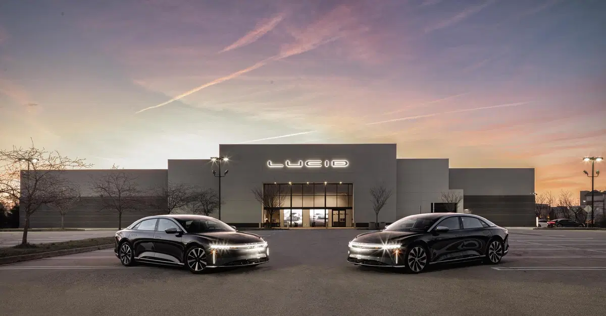 Lucid Motors smentisce la bancarotta: il titolo crolla del 55% e poi risale in poche ore