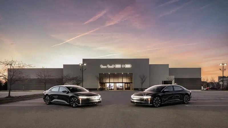 Lucid Motors smentisce la bancarotta: il titolo crolla del 55% e poi risale in poche ore