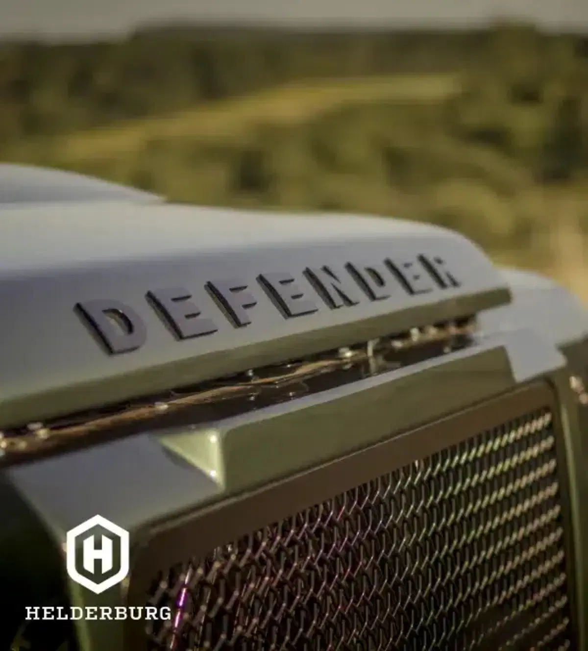Land Rover Defender, il motore diesel è ancora vivo: ecco il restomod da sogno (5)