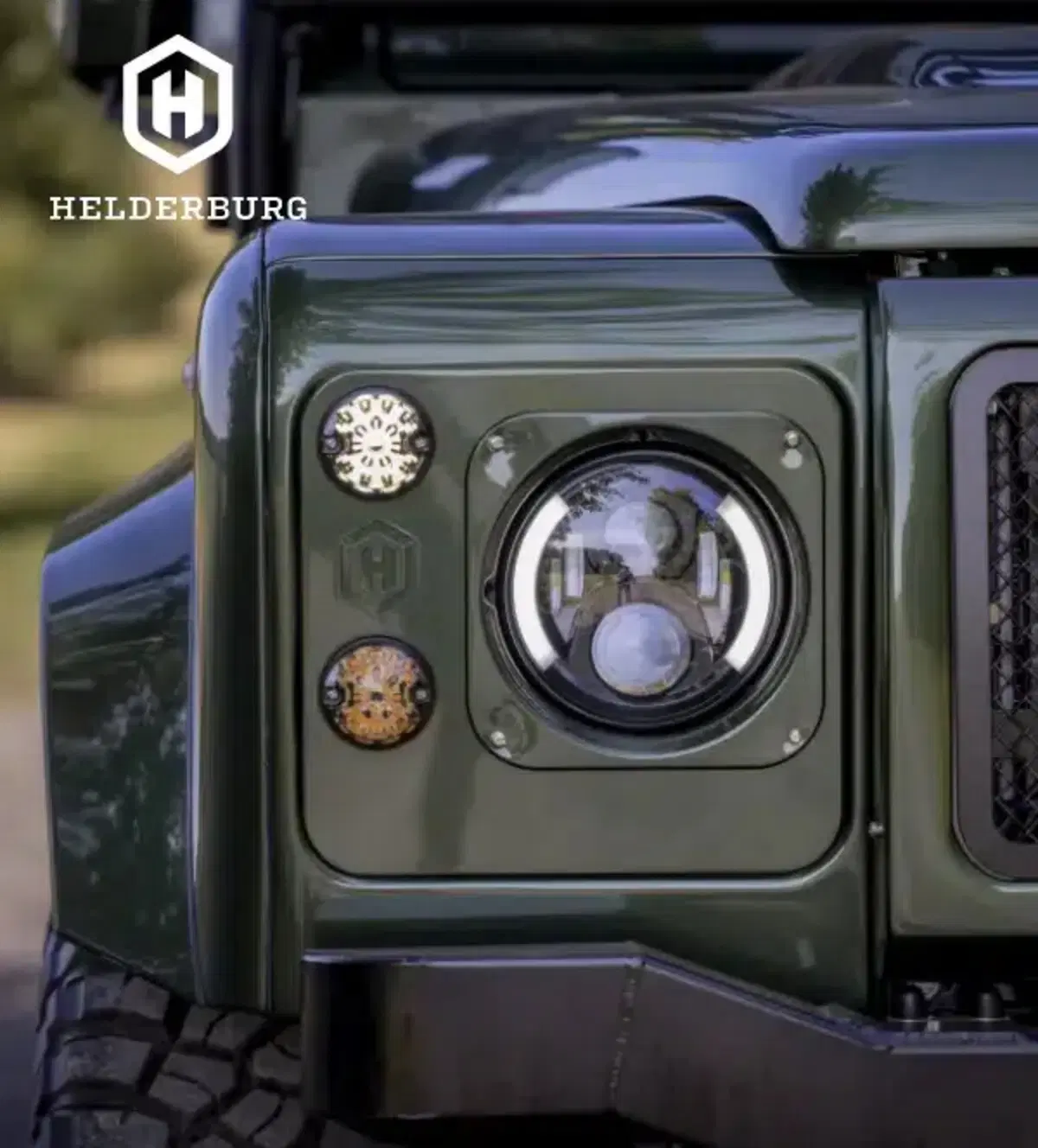 Land Rover Defender, il motore diesel è ancora vivo: ecco il restomod da sogno (7)