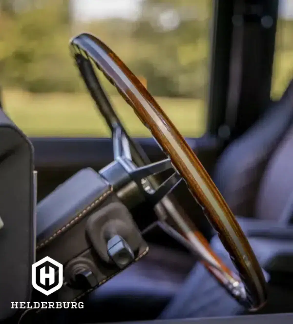 Land Rover Defender, il motore diesel è ancora vivo: ecco il restomod da sogno (13)