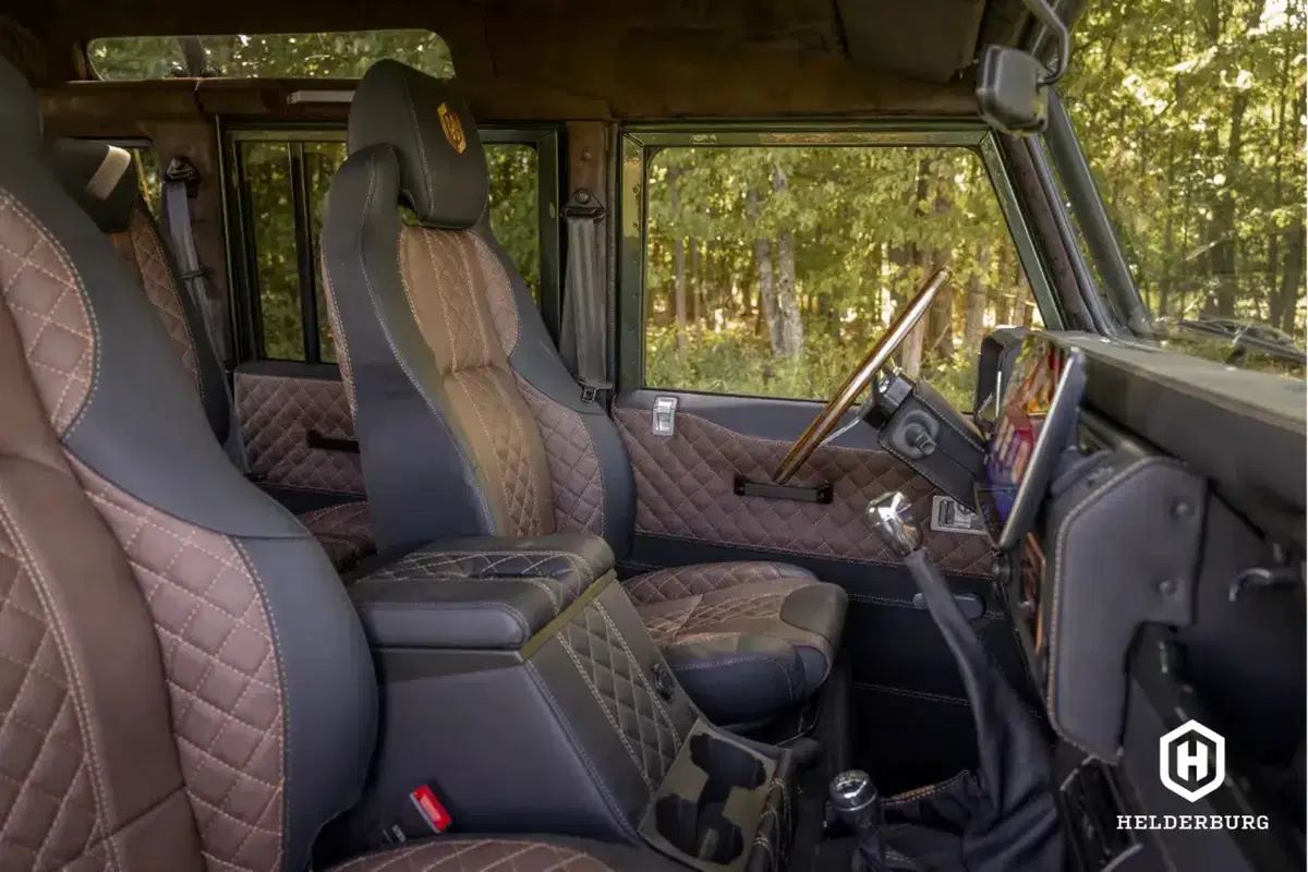Land Rover Defender, il motore diesel è ancora vivo: ecco il restomod da sogno (15)