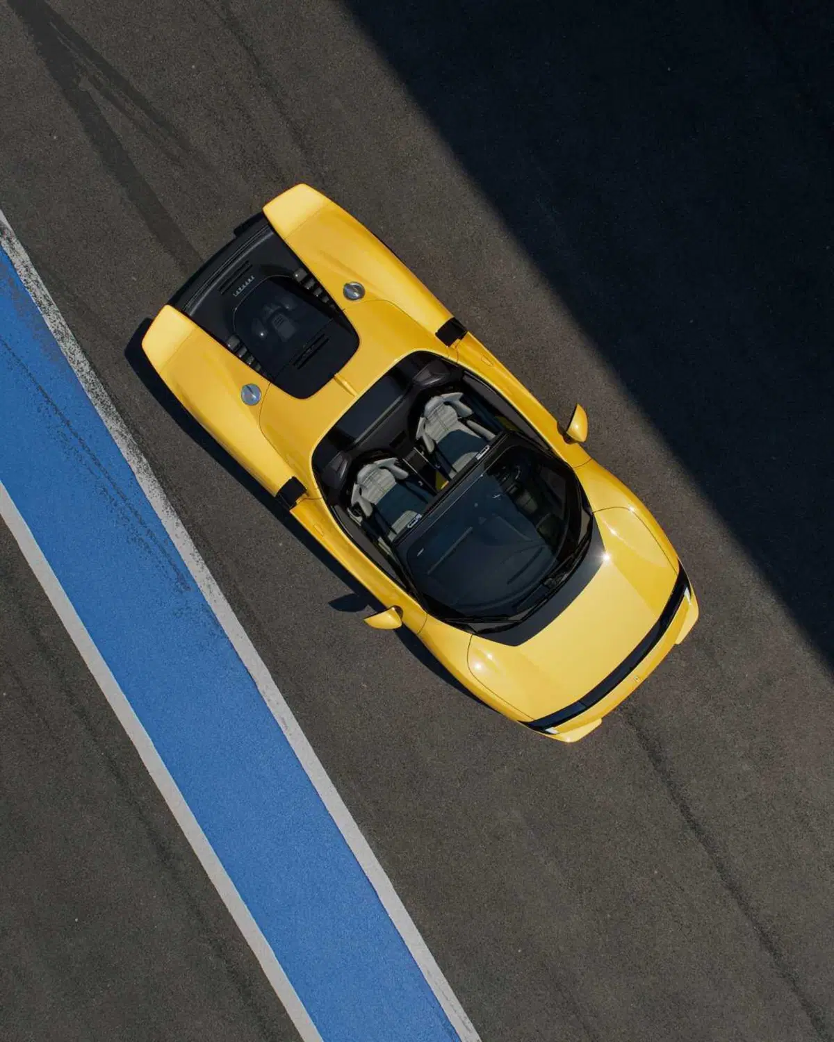 Ferrari 849 Testarossa Spider, la prova: 1.050 CV a cielo aperto, ma non fa paura