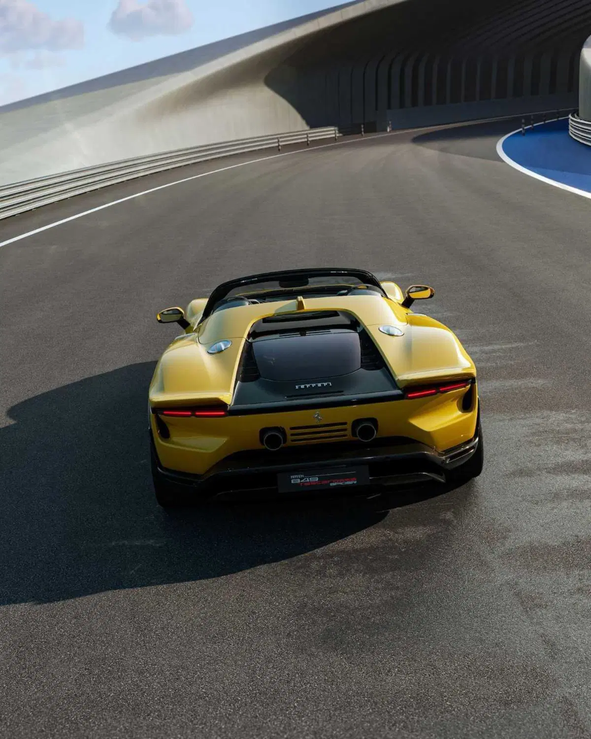 Ferrari 849 Testarossa Spider, la prova: 1.050 CV a cielo aperto, ma non fa paura (3)