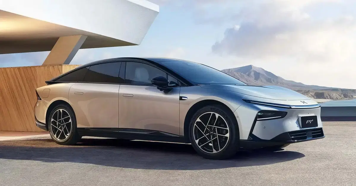In Cina le auto elettriche durano meno di uno smartphone: il dato che spiega tutto