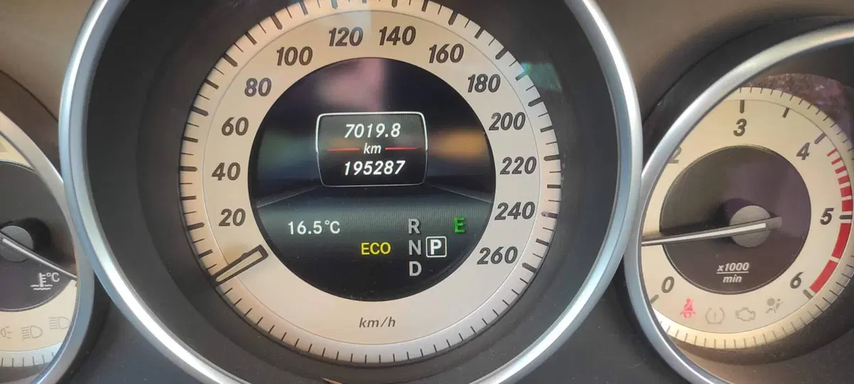Mercedes-Benz Classe E Cabrio usata a Brescia (7)