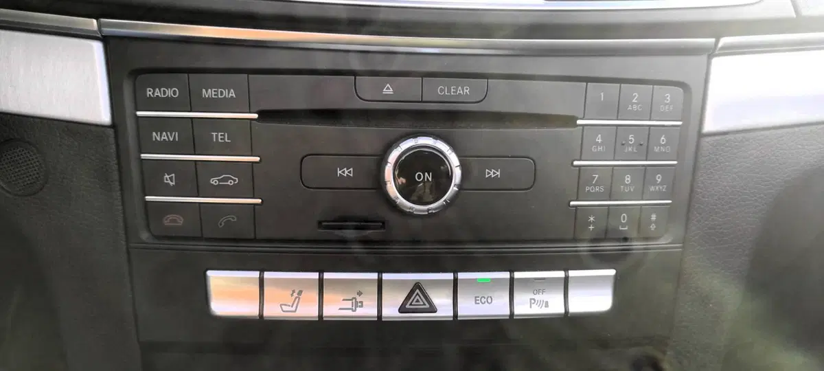 Mercedes-Benz Classe E Cabrio usata a Brescia (13)