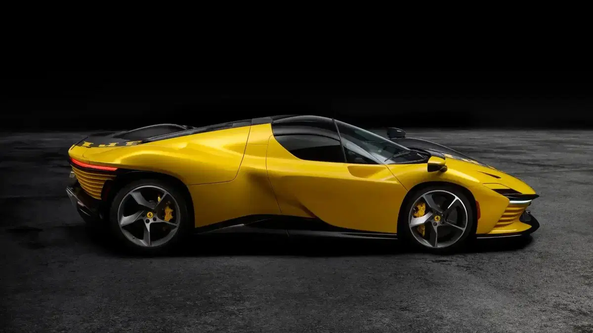 Monterey 2026, all'asta la Ferrari F50 di Mike Tyson: ecco le 5 auto più costose che faranno impazzire i collezionisti (3)