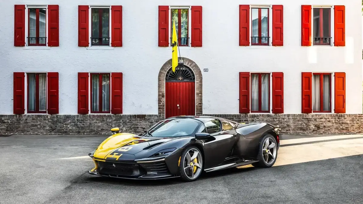Monterey 2026, all'asta la Ferrari F50 di Mike Tyson: ecco le 5 auto più costose che faranno impazzire i collezionisti (2)