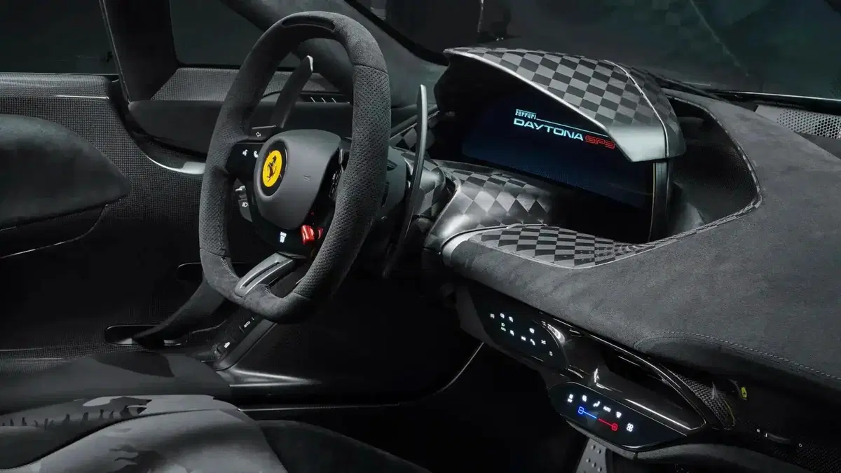 Monterey 2026, all'asta la Ferrari F50 di Mike Tyson: ecco le 5 auto più costose che faranno impazzire i collezionisti (4)