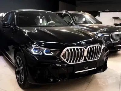 Il mercato nero dei SUV "fantasma": cos&igrave; in Russia nascono le BMW false assemblando pezzi avanzati