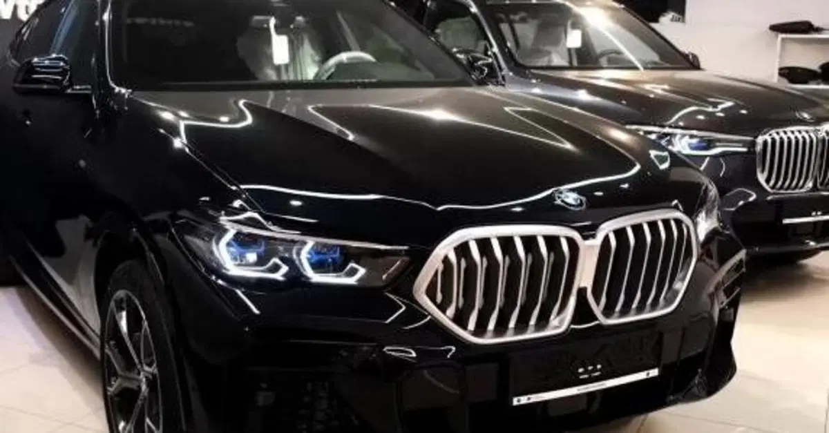Il mercato nero dei SUV "fantasma": cos&igrave; in Russia nascono le BMW false assemblando pezzi avanzati