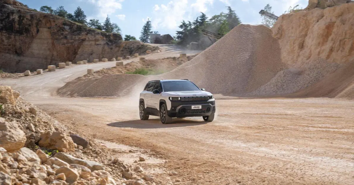 Jeep Compass e-Hybrid, 7.000 euro di sconto e interessi zero: l'offerta valida fino a fine luglio