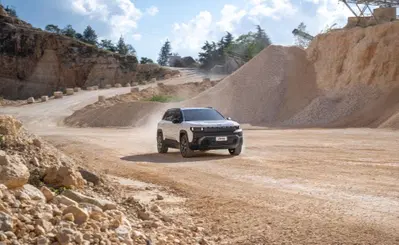 Jeep Compass e-Hybrid, 7.000 euro di sconto e interessi zero: l'offerta valida fino a fine luglio