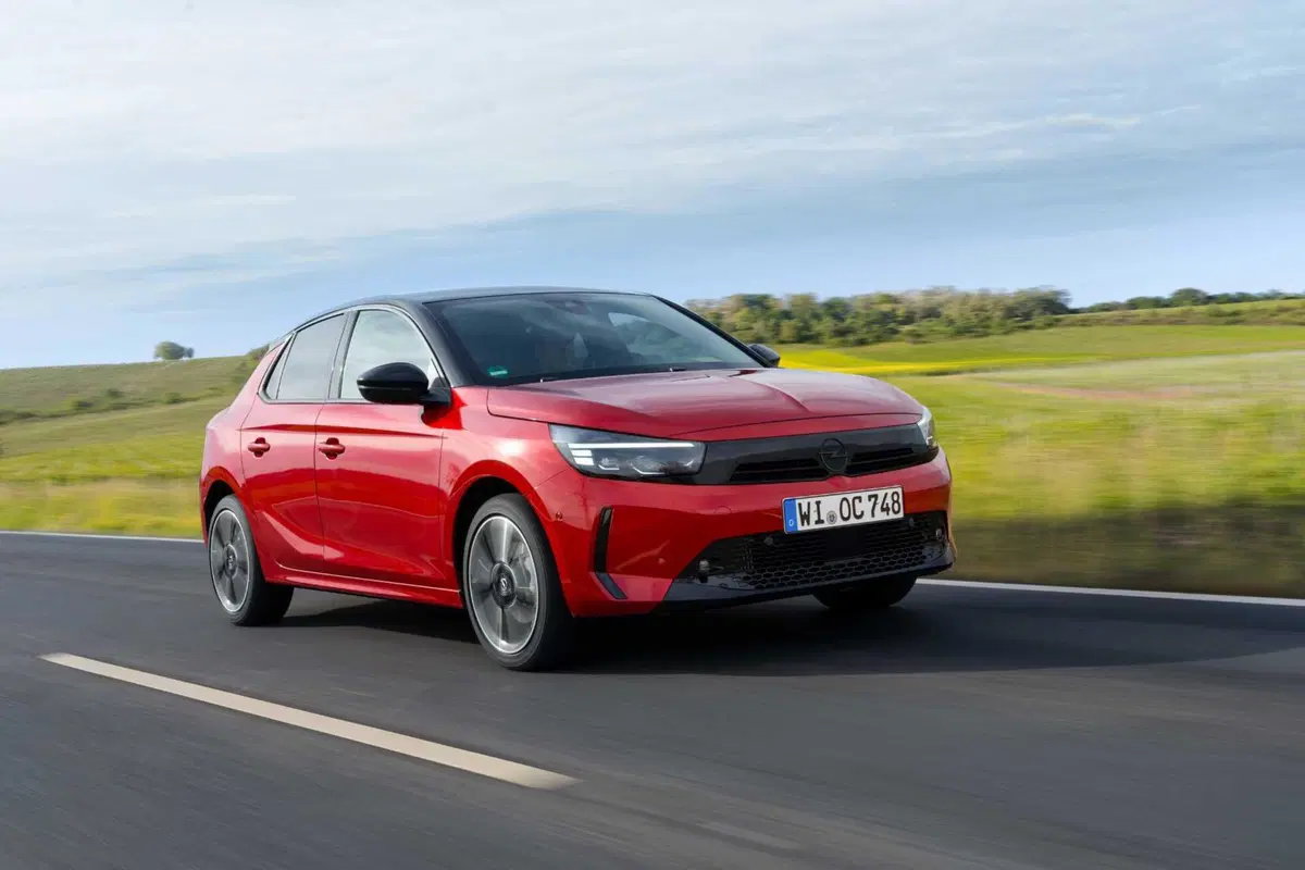 Opel Corsa a 99 euro al mese con la super rottamazione: bonus fino a 7.600 euro, ecco come funziona