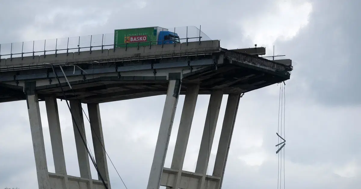 Ponte Morandi, arriva la sentenza: 12 anni all'ex Ad Castellucci e 32 condanne totali