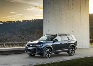 Dacia Bigster GPL 4x4, Pro e Contro | 1.500 km di autonomia e consumi da utilitaria, ecco quanto costa davvero (VIDEO)