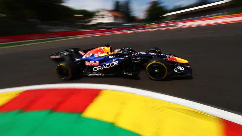 F1. Il mostro di Spa non fa paura a Verstappen: l'ala vecchia non frena Max in FP1, ma la Ferrari &egrave; l&igrave; al GP del Belgio