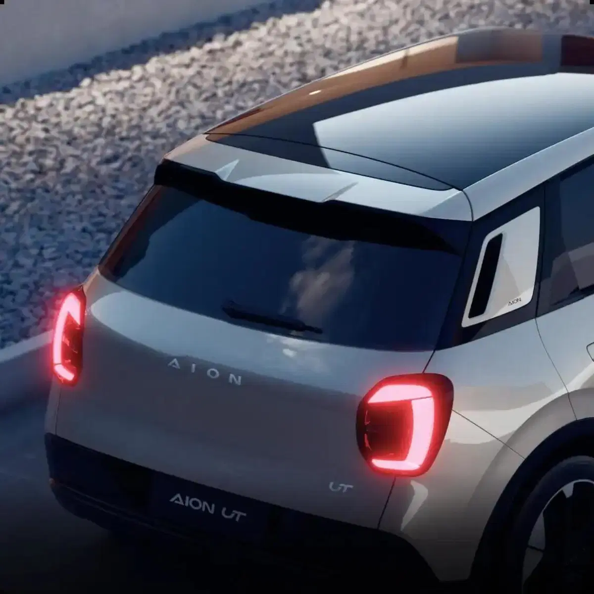 GAC AION UT: la cinese disegnata a Milano che sfida Renault 5 e ID.3 quanto costa in Italia (5)