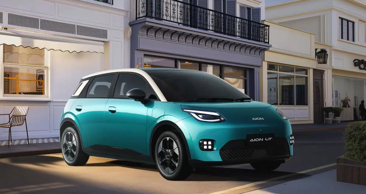 GAC AION UT: la cinese disegnata a Milano che sfida Renault 5 e ID.3 quanto costa in Italia (12)