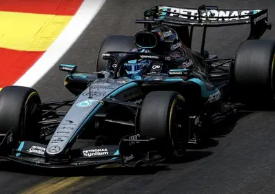 F1. Russell in crisi a Spa: ecco perché non riesce a dipingere la sua Monna Lisa mentre Antonelli vola. E la Ferrari...