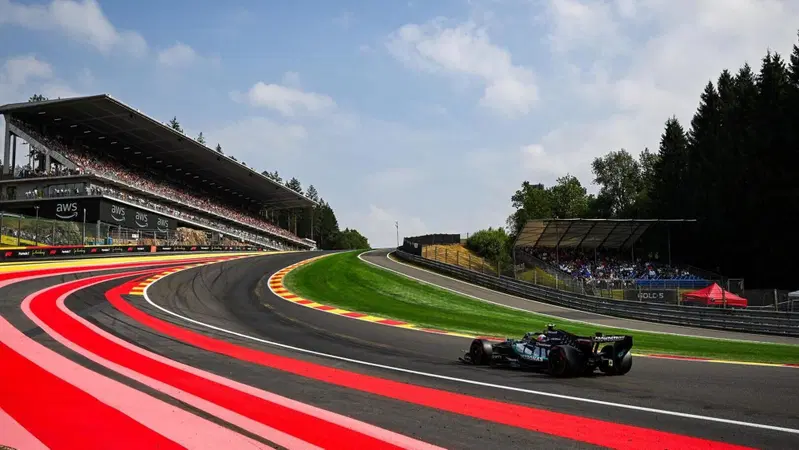 F1. Continuit&agrave; e naturalezza: cos&igrave; Andrea Kimi Antonelli supera l'esame della pole di Spa. Ferrari? Mancato il suo lato migliore