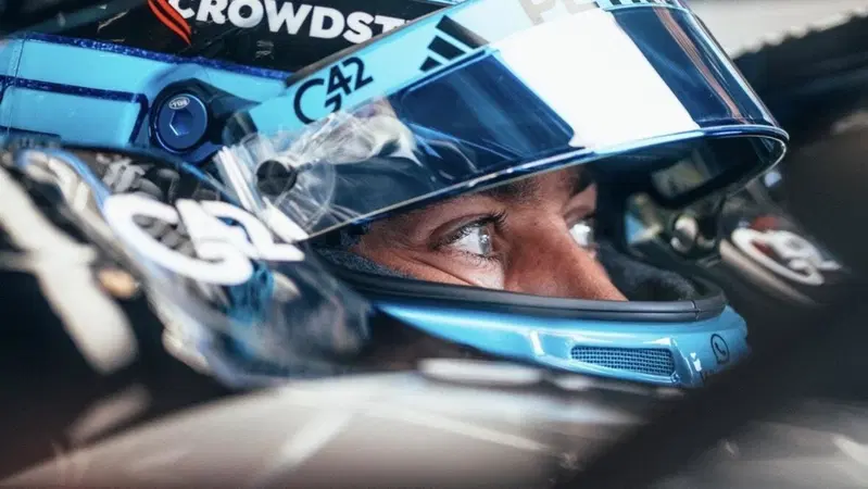 F1, Russell sbotta dopo Spa: "Perdo velocit&agrave; anche a tavoletta". Ma Antonelli fa la pole con la stessa Mercedes 