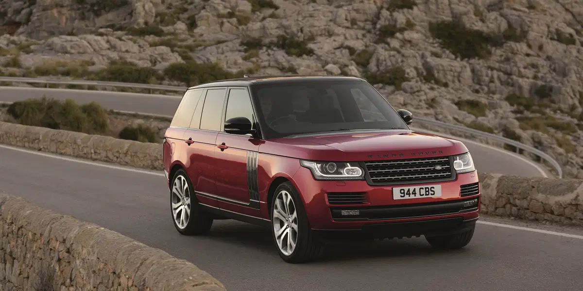 Range Rover 2017, la Regina si aggiorna nel segno della tecnologia più sfrenata (3)