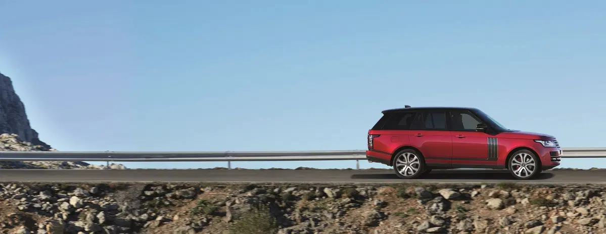 Range Rover 2017, la Regina si aggiorna nel segno della tecnologia più sfrenata (4)