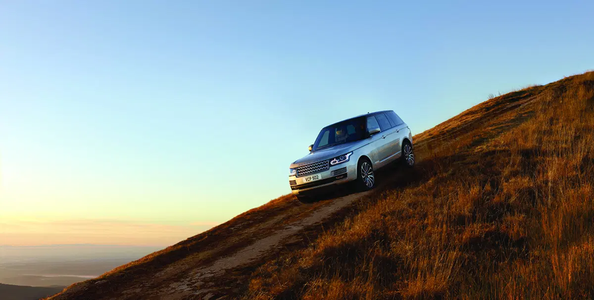 Range Rover 2017, la Regina si aggiorna nel segno della tecnologia più sfrenata (14)