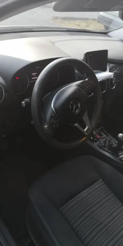Mercedes-Benz Classe B 180 BlueEFFICIENCY Executive del 2012 usata a Imola