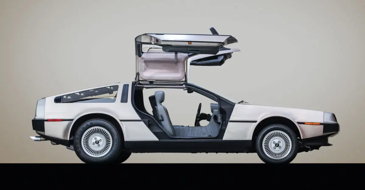 Addio a un pezzo di storia: chiude la fabbrica Stellantis di Douvrin, culla del motore della DeLorean