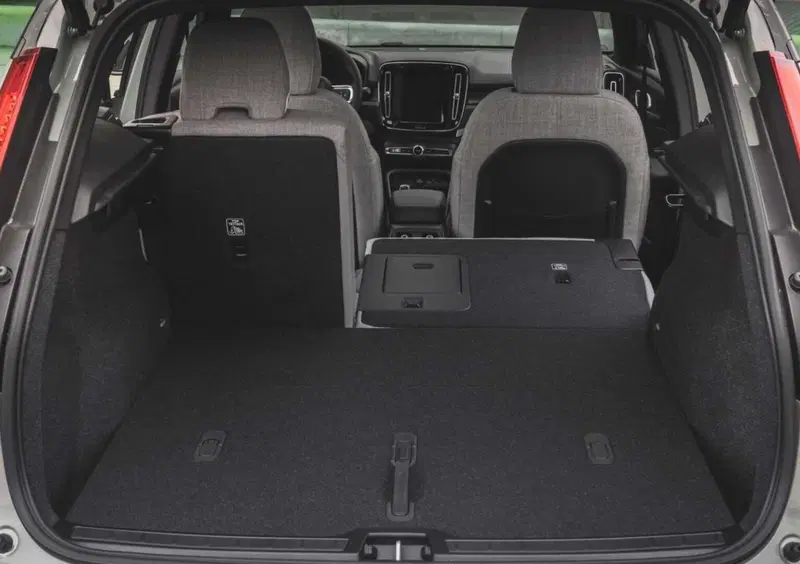 VOLVO Veicoli Commerciali EX40 (13)