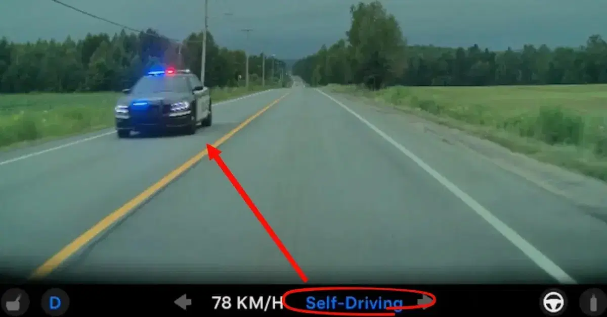 Tesla FSD, addio alla modalit&agrave; che permetteva di superare il limite di velocit&agrave;: la svolta dopo le accuse europee