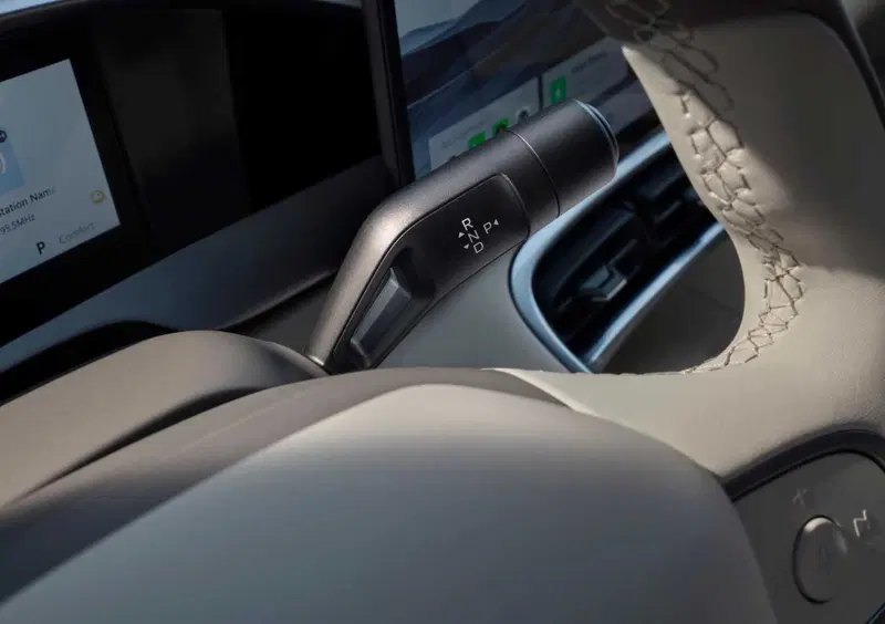 Geely E2 (13)