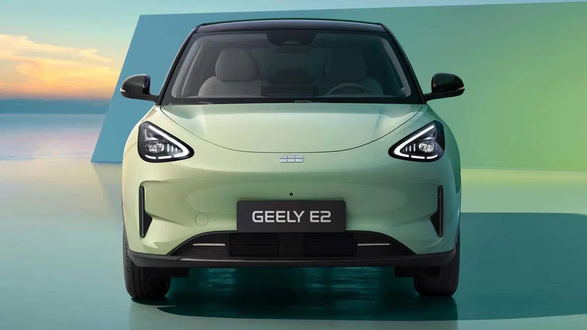 Geely E2 (4)