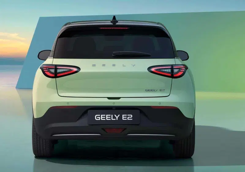 Geely E2 (5)