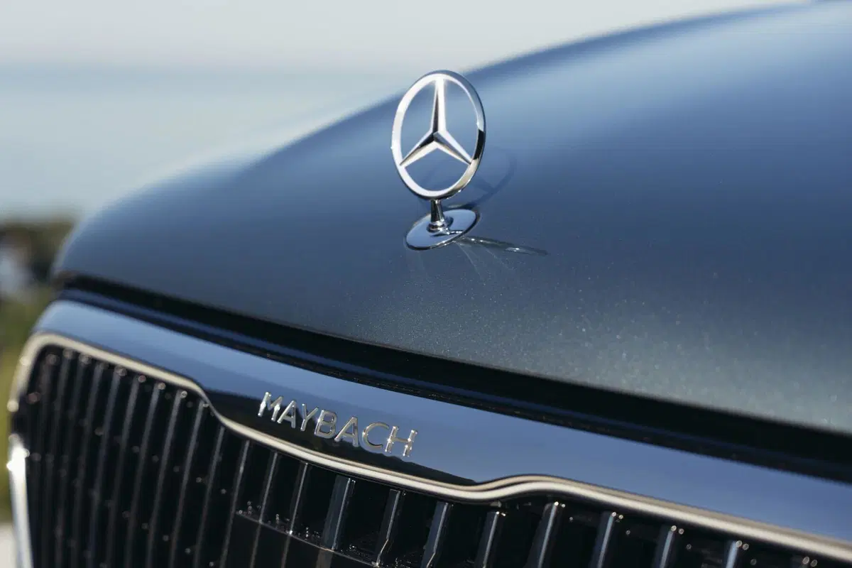 Nuova Mercedes-Maybach GLS, il lusso sale ancora di livello: arriva il V8 elettrificato (12)