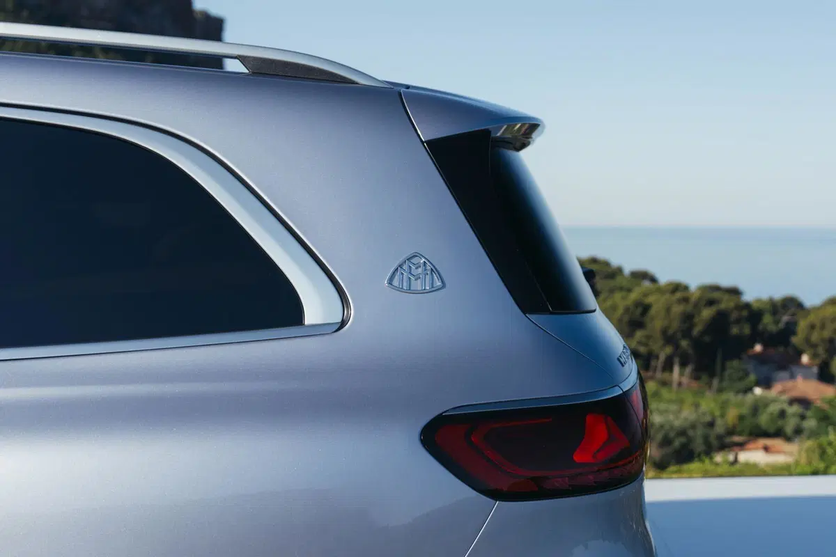 Nuova Mercedes-Maybach GLS, il lusso sale ancora di livello: arriva il V8 elettrificato (19)