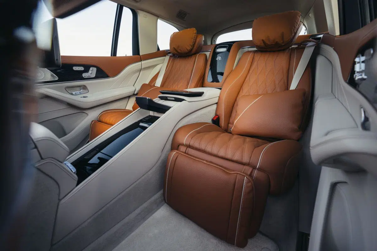 Nuova Mercedes-Maybach GLS, il lusso sale ancora di livello: arriva il V8 elettrificato (21)