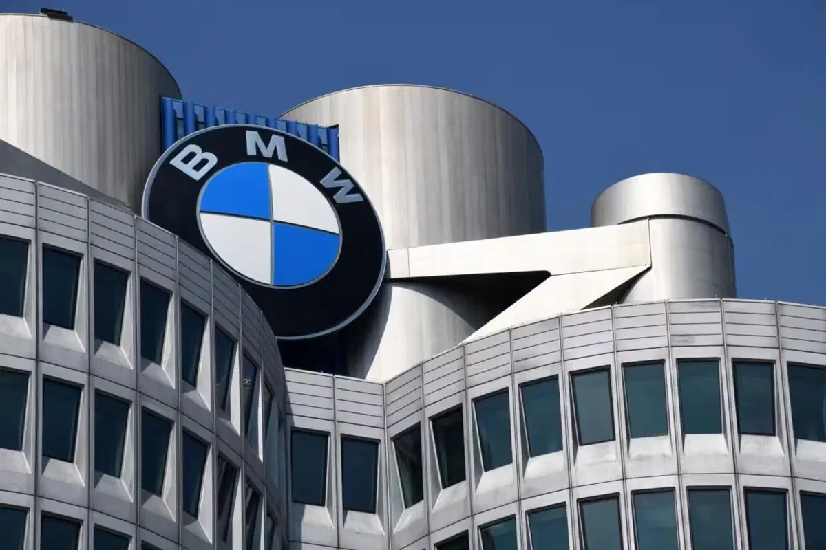 BMW e MINI assenti al Salone di Parigi 2026: perch&eacute; il gruppo tedesco ha deciso di non partecipare