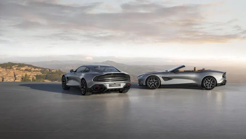 Aston Martin Vanquish 25, l&rsquo;edizione celebrativa del V12: solo 50 esemplari per 25 anni di storia