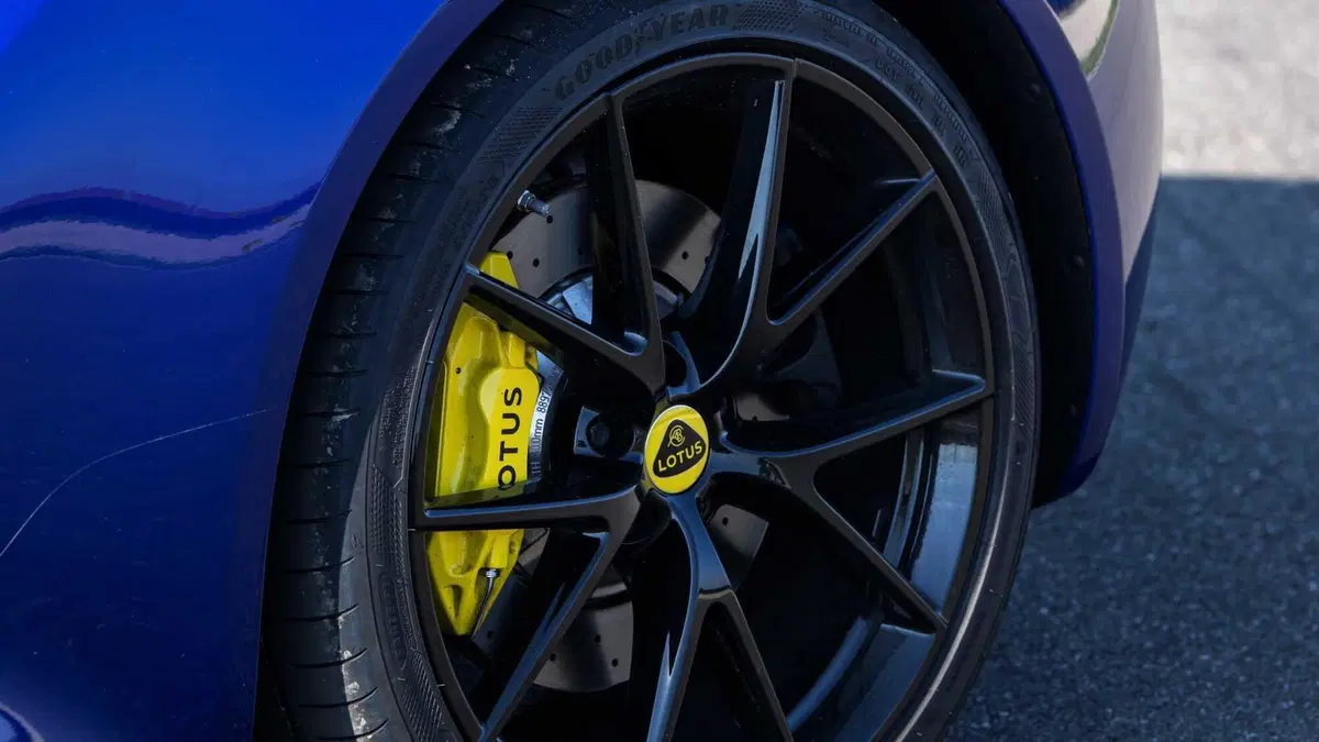 Lotus Emira 2.0 turbo SE 406cv dct (15)