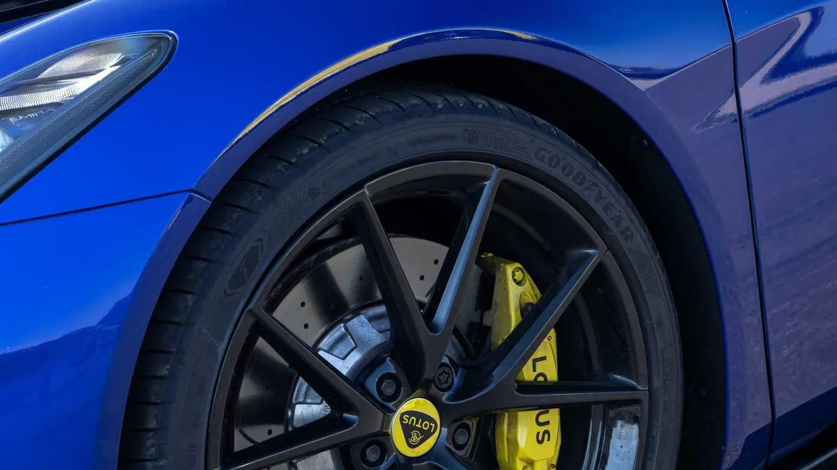 Lotus Emira 2.0 turbo SE 406cv dct (10)