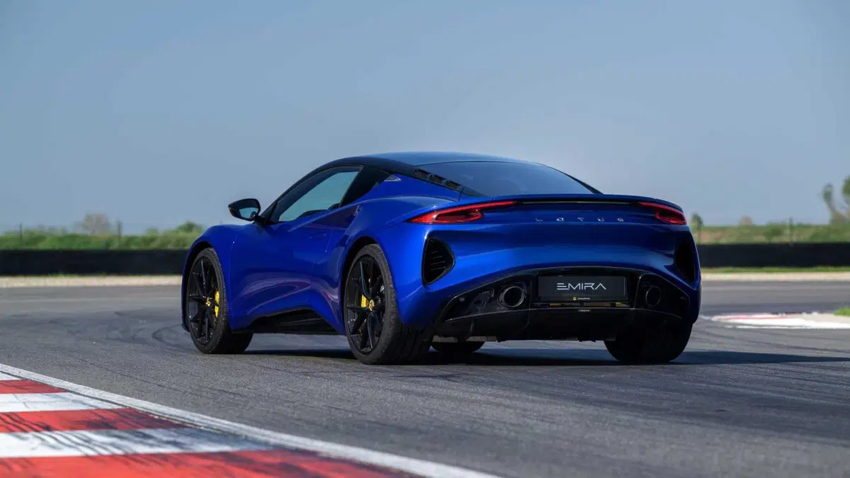 Lotus Emira 2.0 turbo SE 406cv dct (3)