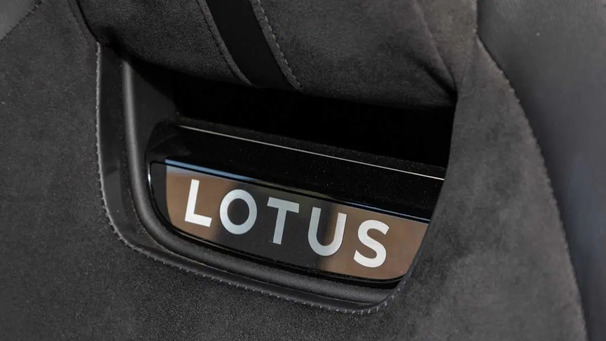 Lotus Emira 2.0 turbo SE 406cv dct (17)
