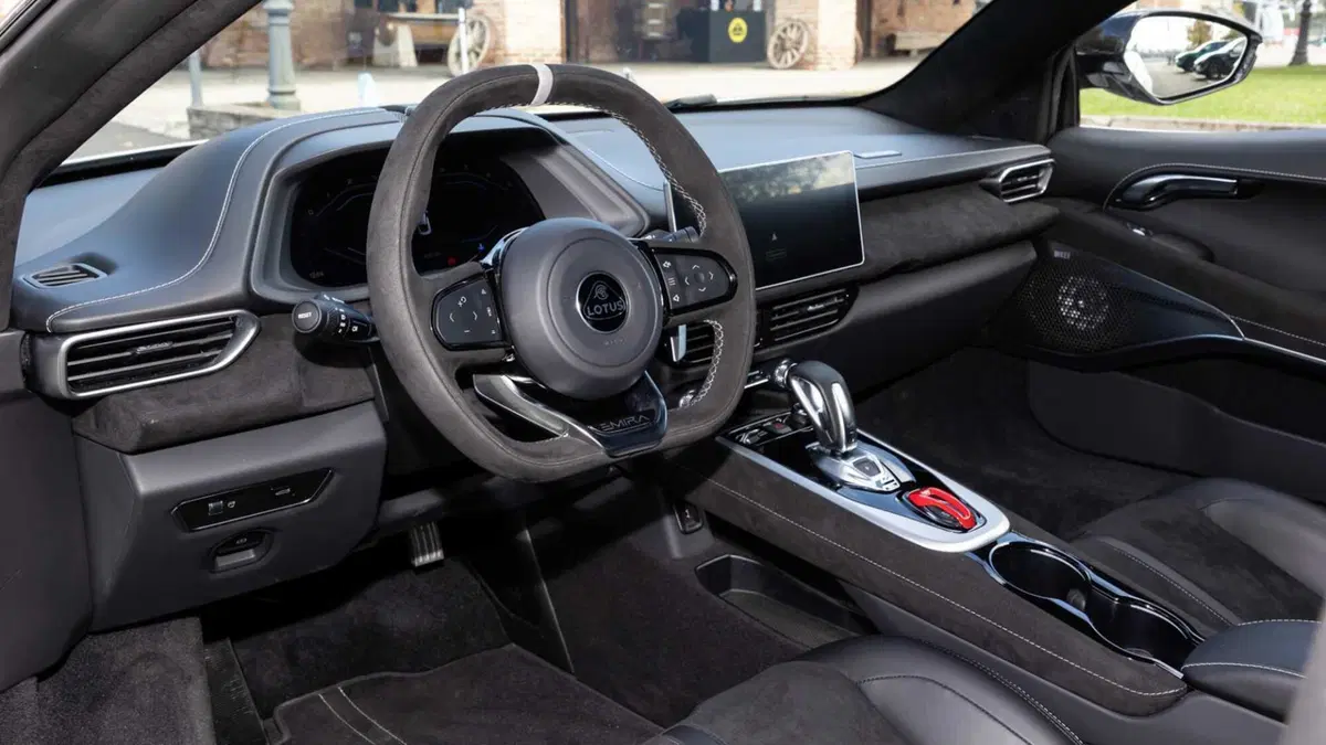 Lotus Emira 2.0 turbo SE 406cv dct (5)