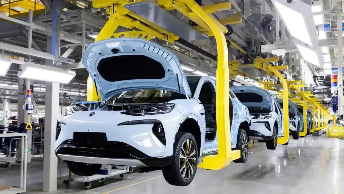 BYD assume ancora: oltre 9.000 posti di lavoro per sostenere la crescita globale
