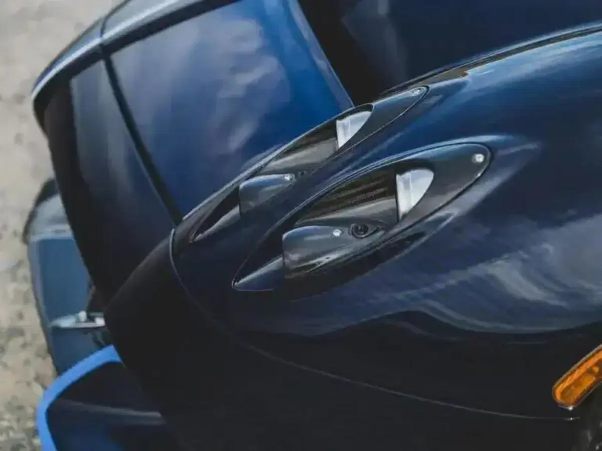 Pagani Huayra Roadster Executor: la prima con cambio manuale va all'asta e può superare i 7 milioni (5)