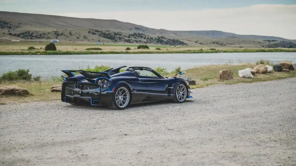 Pagani Huayra Roadster Executor: la prima con cambio manuale va all'asta e può superare i 7 milioni (16)